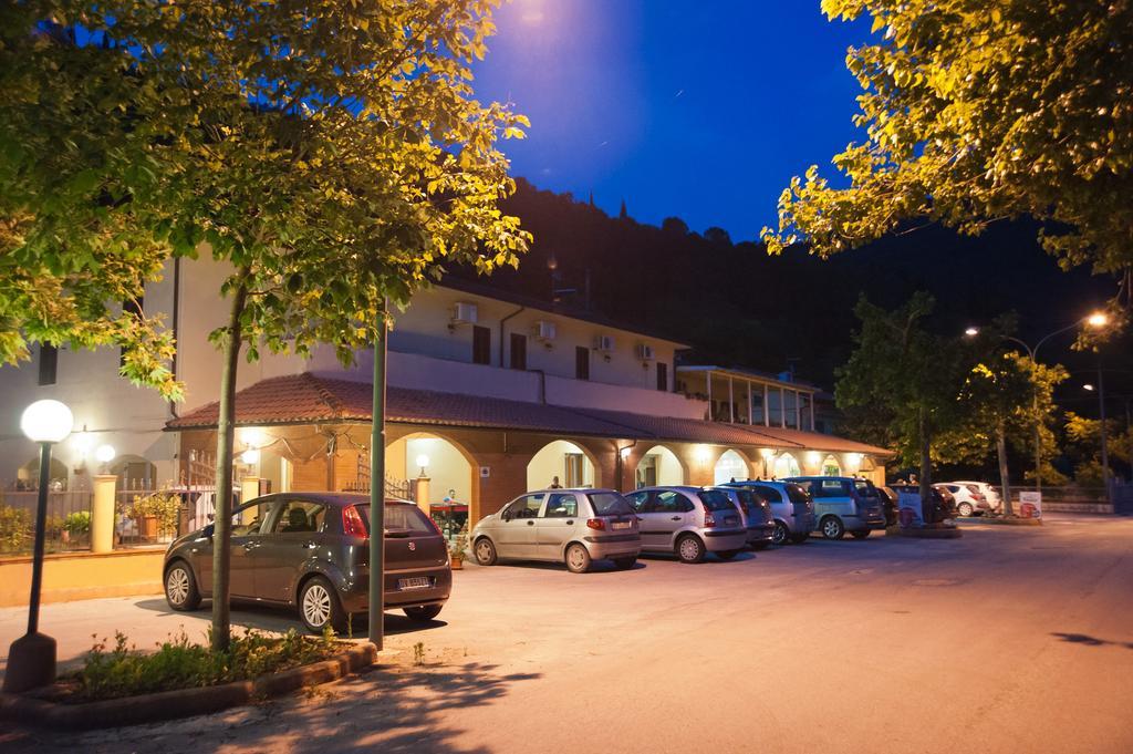 Albergo Magrini Della Genga Genga (Ancona) Exterior foto