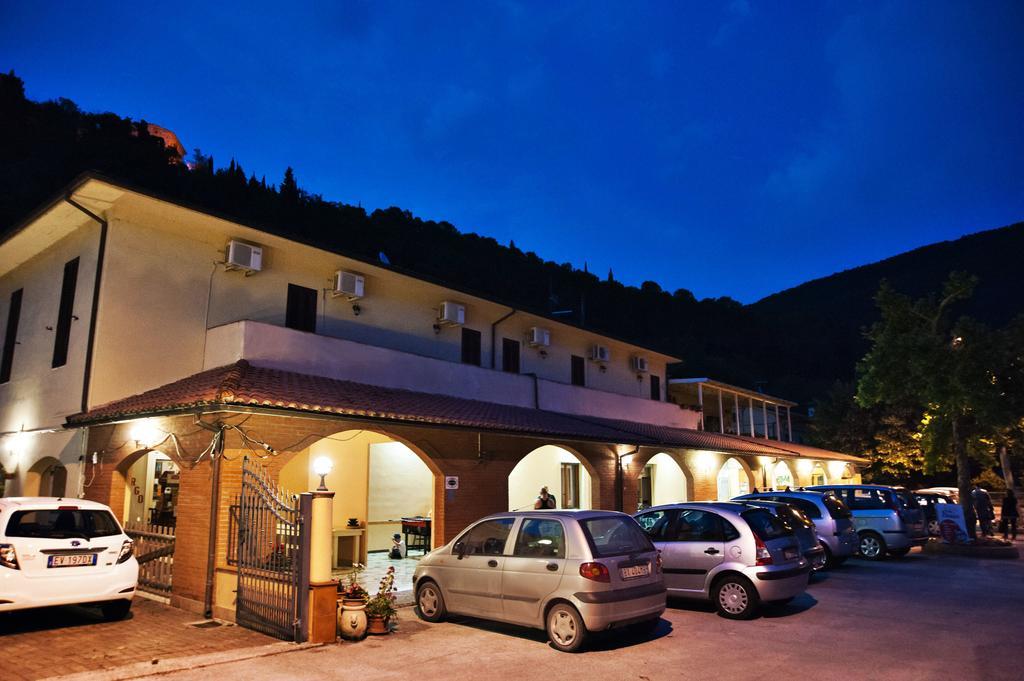 Albergo Magrini Della Genga Genga (Ancona) Exterior foto