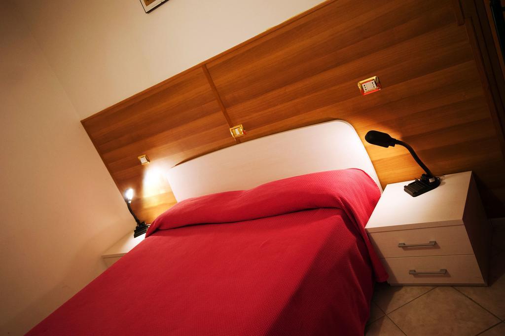 Albergo Magrini Della Genga Genga (Ancona) Quarto foto