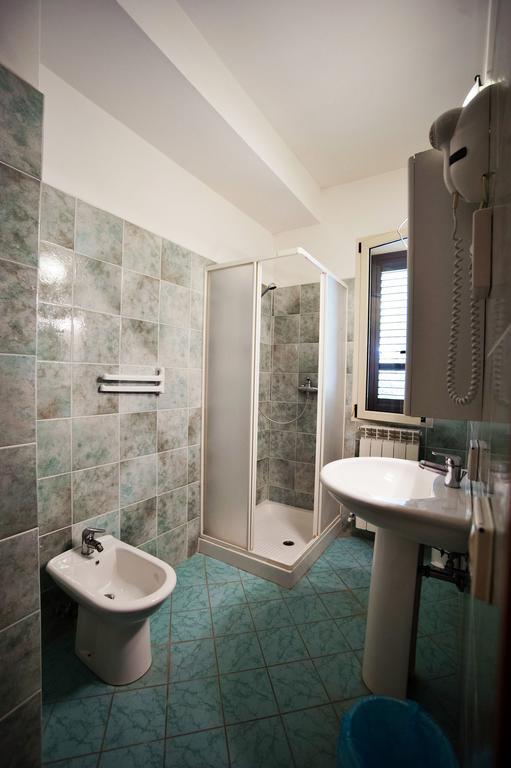 Albergo Magrini Della Genga Genga (Ancona) Quarto foto