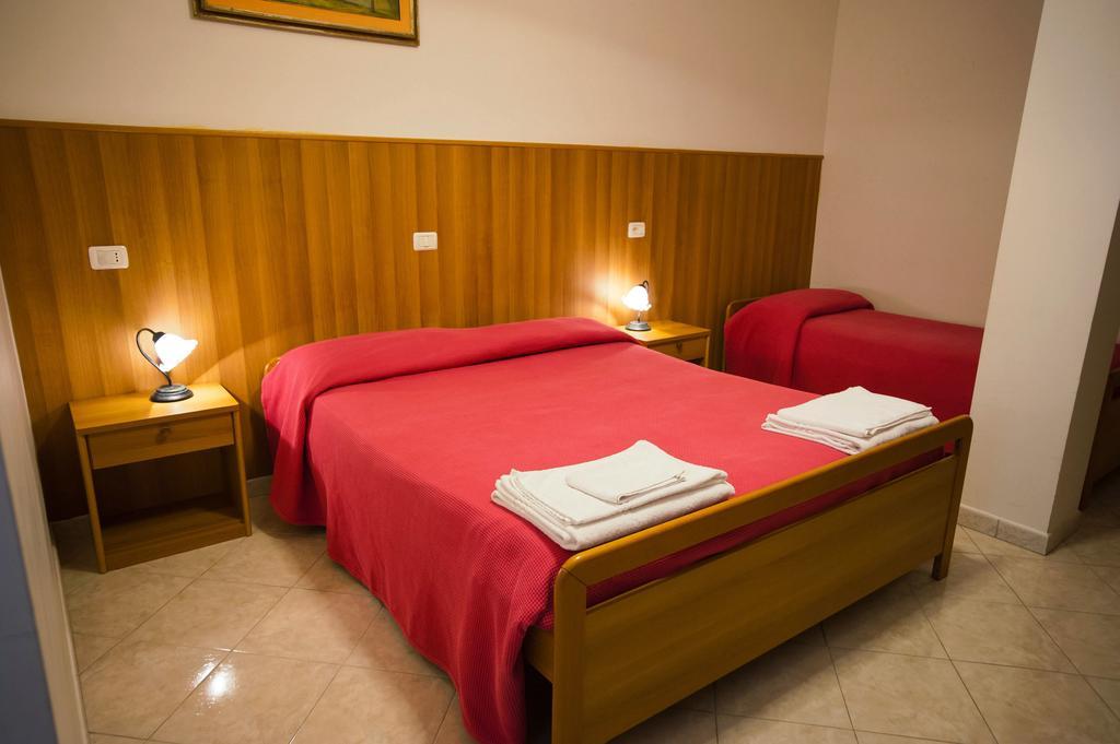 Albergo Magrini Della Genga Genga (Ancona) Quarto foto
